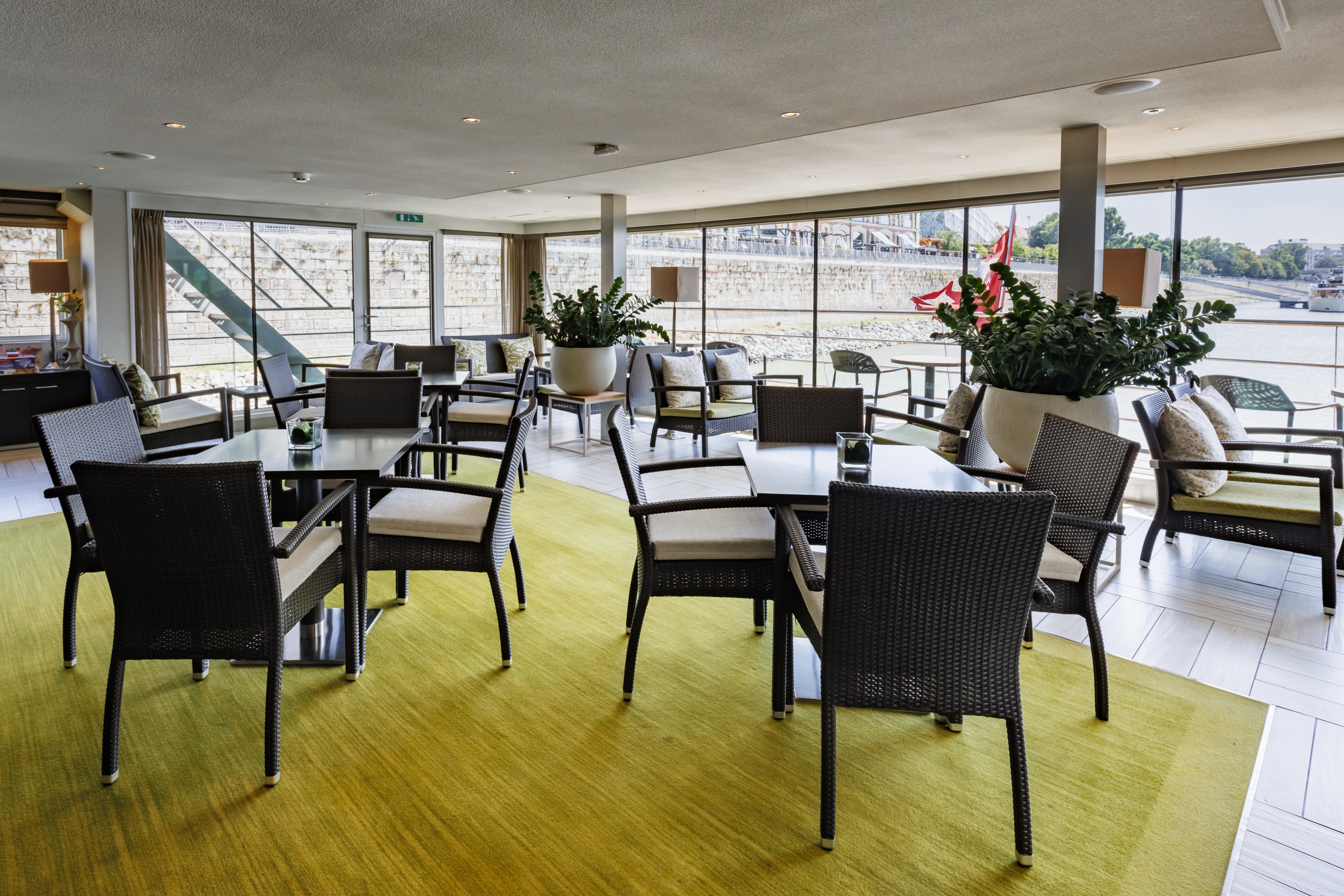 Avalon Impression - Club Lounge